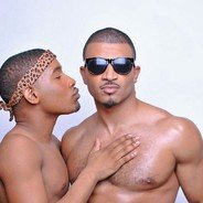 Чернокожие мужчины несколько