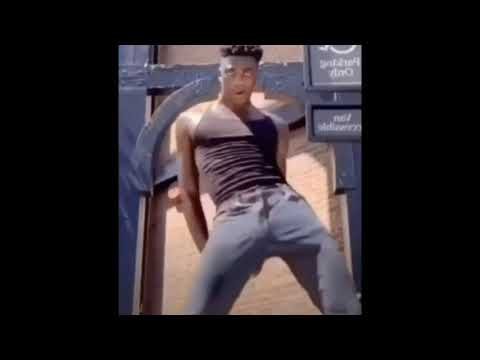 Нигер лезет в штаны