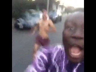 Негр убегает