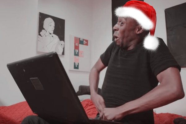 Негр с ноутом