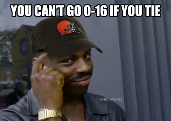 Негр с пальцем у Виска