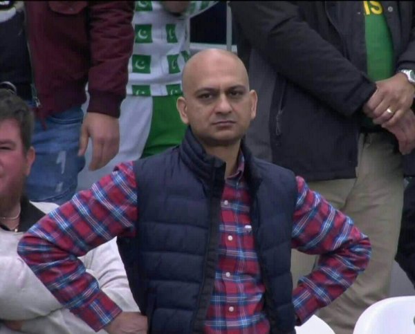 Расстроенный фанат крикета