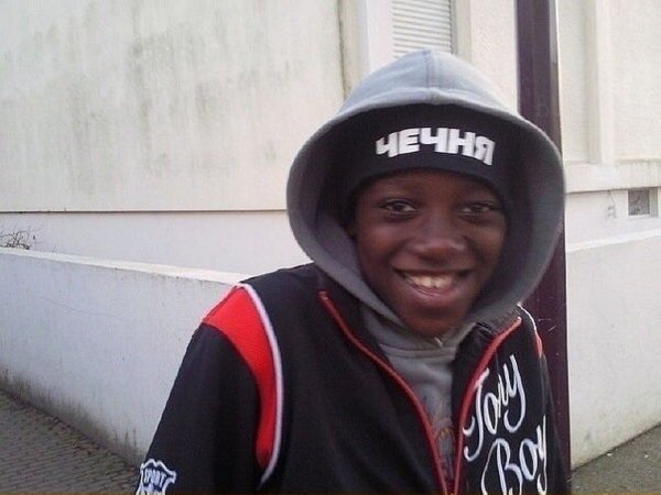 Негр в шапочке