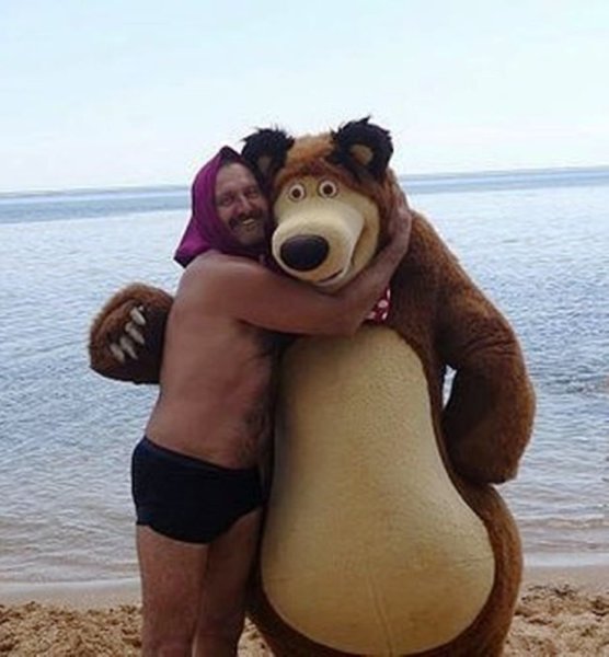 Смешной медведь из Маша и медведь