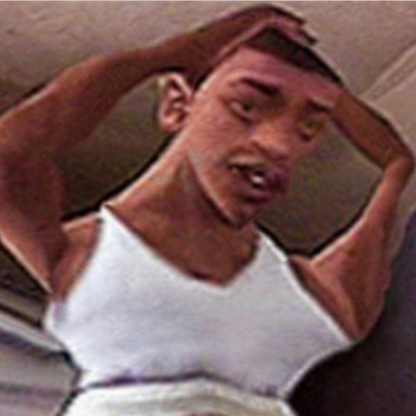 Негр схватился за голову