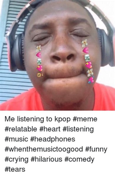 В наушниках Мем