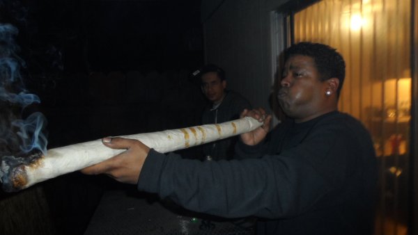 Огромная сигара