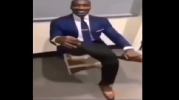 Негр в пиджаке