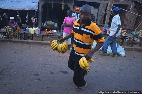 Нигер с бананом