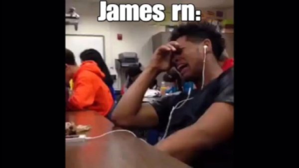 Нигер в наушниках