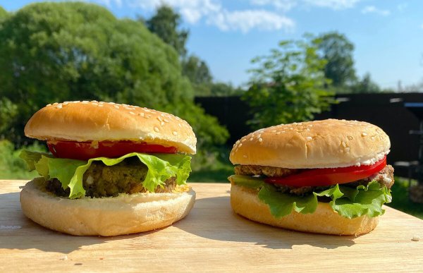 Биг Тейсти пита