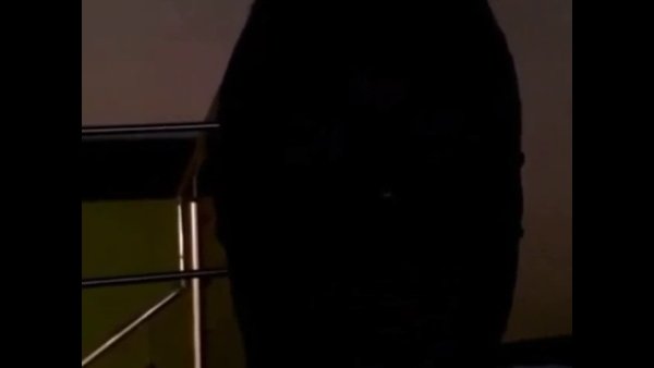 Негр в темноте