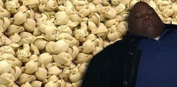 Негр с пельменями