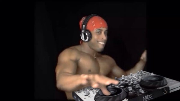 Рикардо Милос диджей