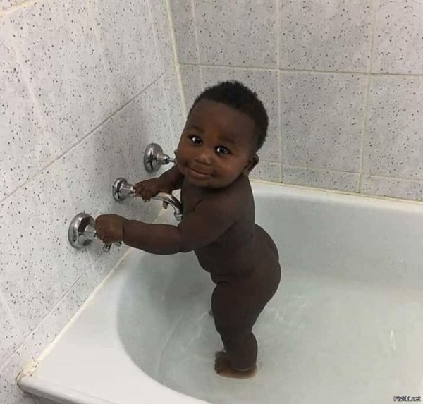 Мальчик негр