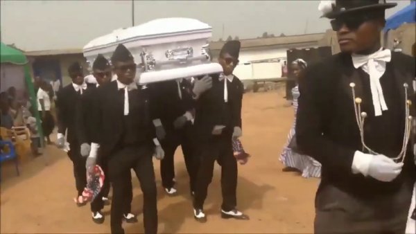 Танец чернокожих с гробом