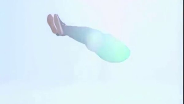 Чел бежит от летающего негра