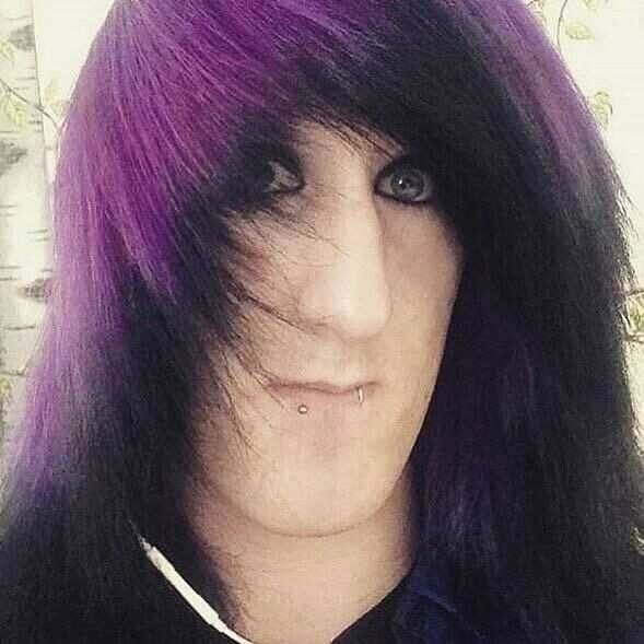 Мужик с челкой