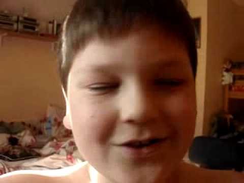 Озорной парнишка