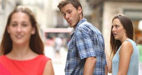 Две девушки и парень