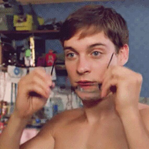 Человек паук в очках