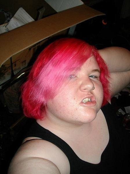 Толстая с красными волосами