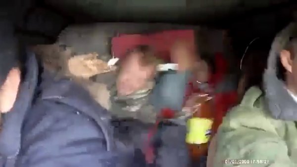 Мужики едут на УАЗИКЕ