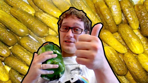 Смешной огурец