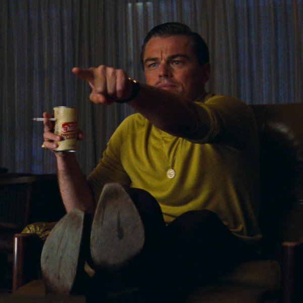 Мем из однажды в Голливуде с ди Каприо