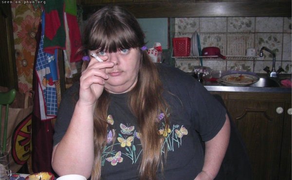 Толстая уродливая девушка