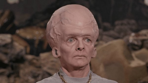 Персонаж с большим мозгом