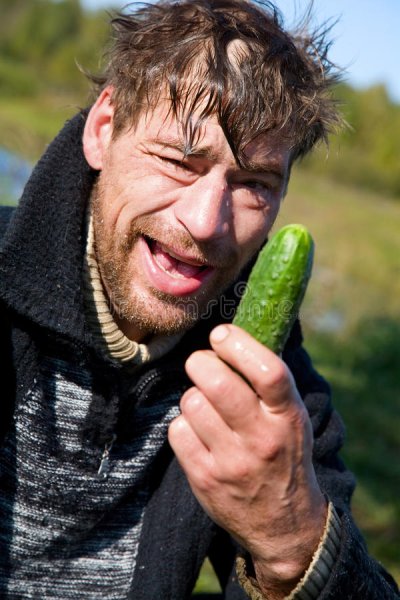 Мужик с огурцом