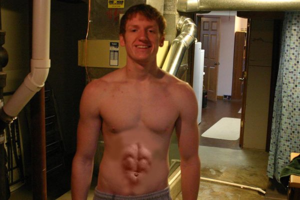 Толстый чел с кубиками