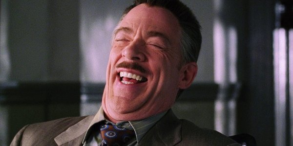 Джей Джона смеется