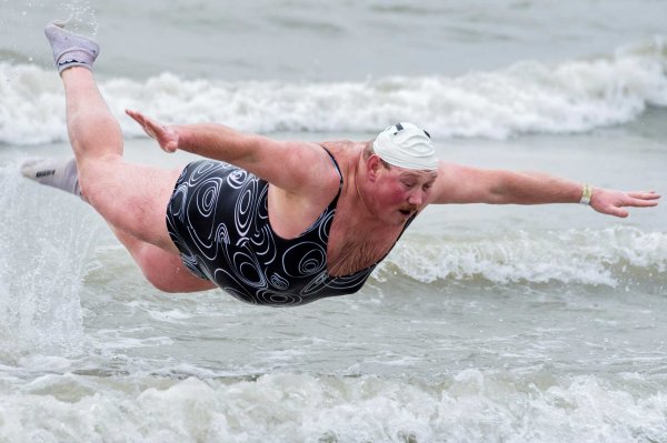 Смешные фотосессии на море