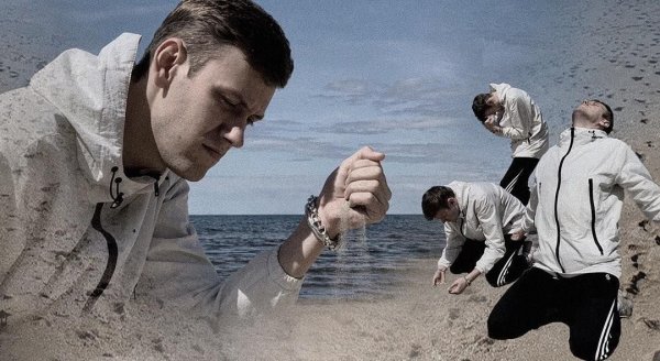 Мем парень с песком