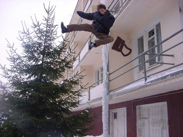 Прыжок со второго этажа