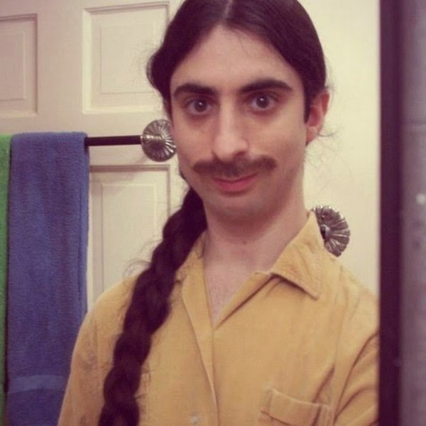 Усатая женщина