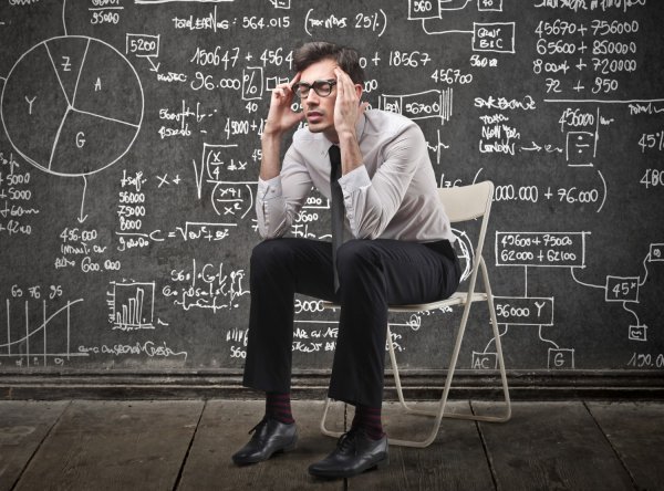 Человек думает