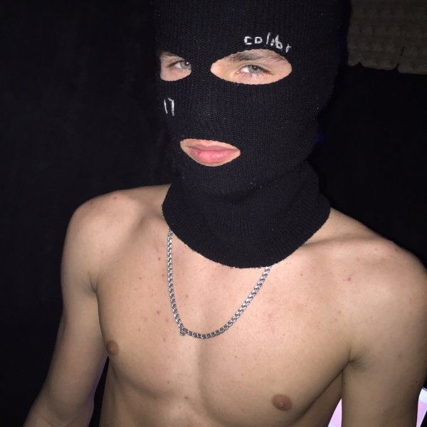 Парень в Балаклаве