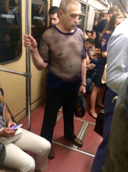 Люди в метро