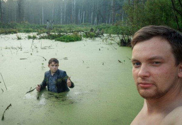 Игорь Назаров фотосессия в болоте