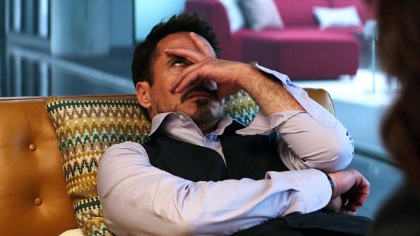 Дауни младший фейспалм