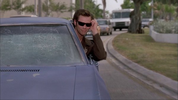 Джим Керри в темных очках