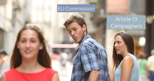 Человек обернулся