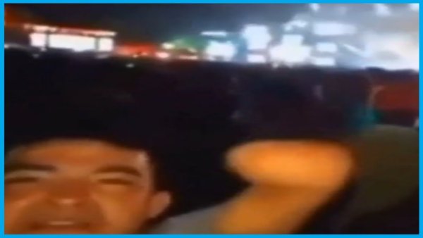 Прикол машет без руки