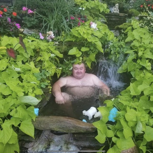 Мужик в лесу