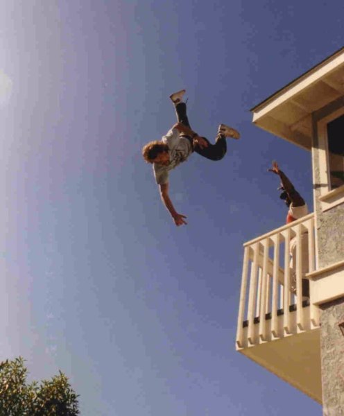 Падающий человек