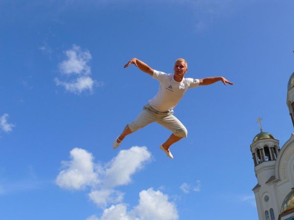 Человек в воздухе