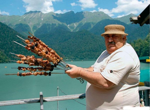 Абхазия шашлык
